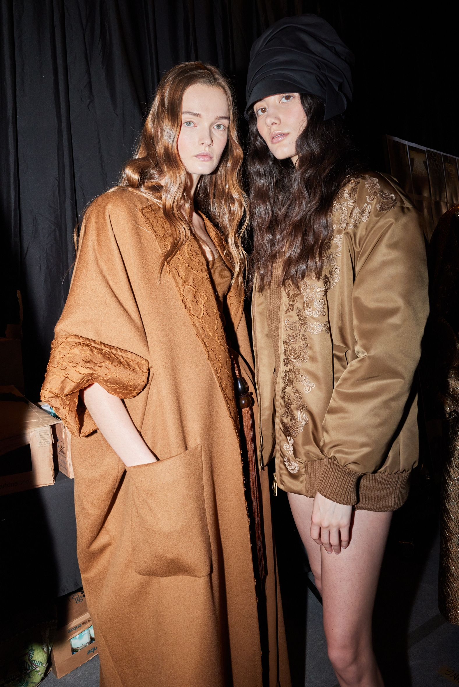 RE25 - MAX MARA RESORT - BACKTAGE IMAGES 49.jpg