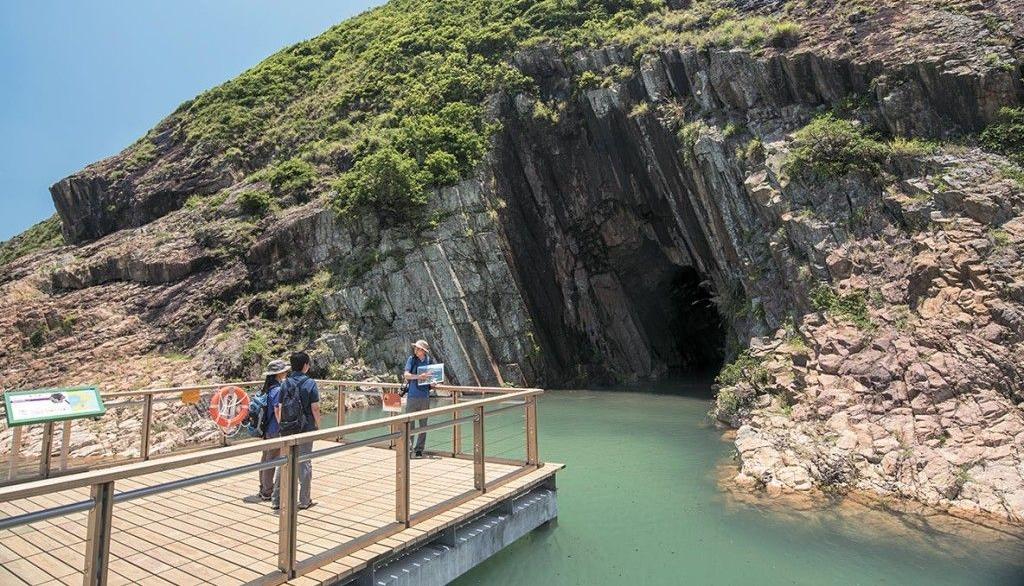 西貢新去處！輕鬆暢遊東壩海蝕洞