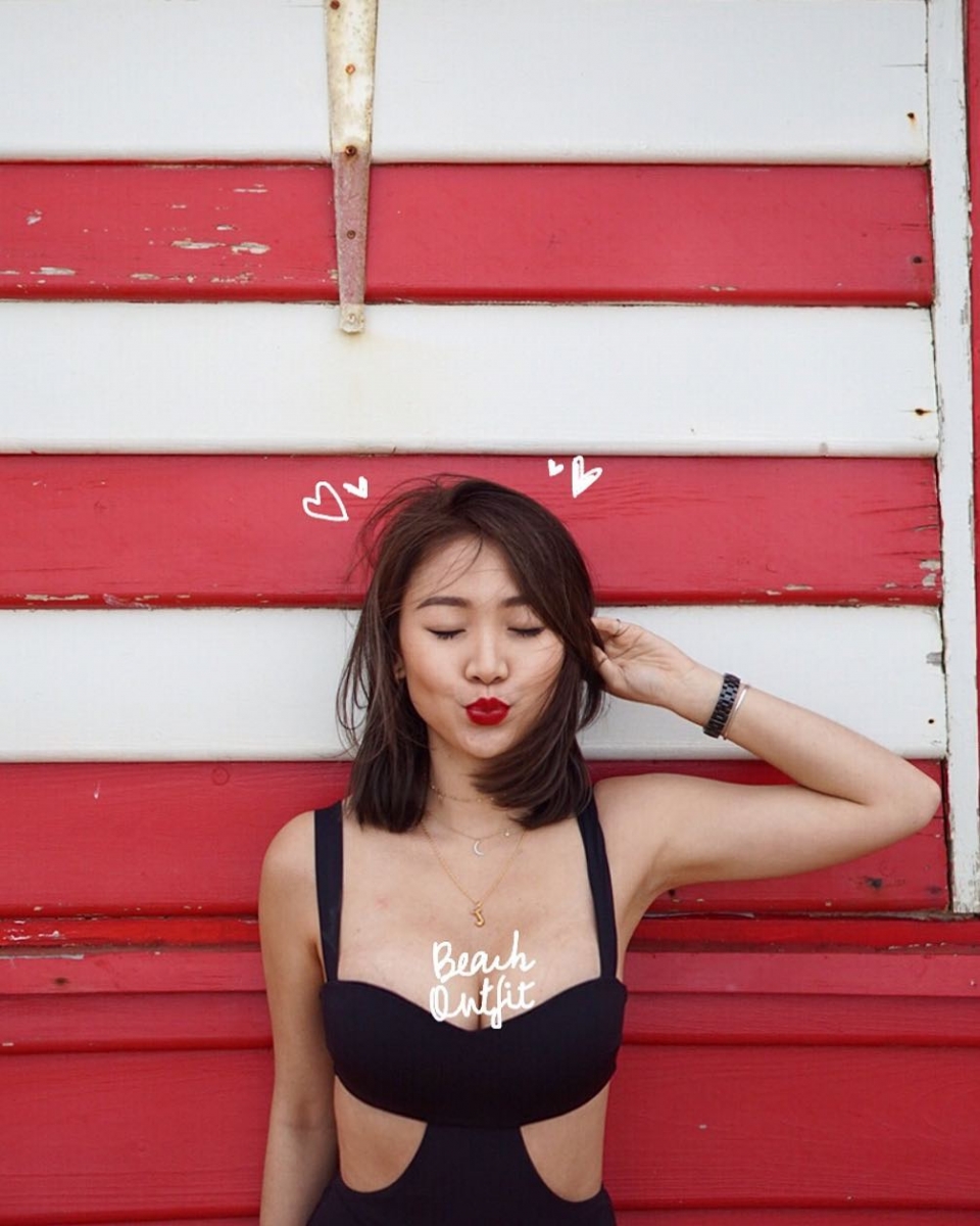 ig 女神潮穿淨色「一件頭」泳衣