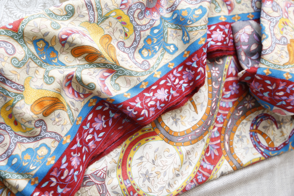 用3年手織一條披肩！深入印度找尋傳統工藝