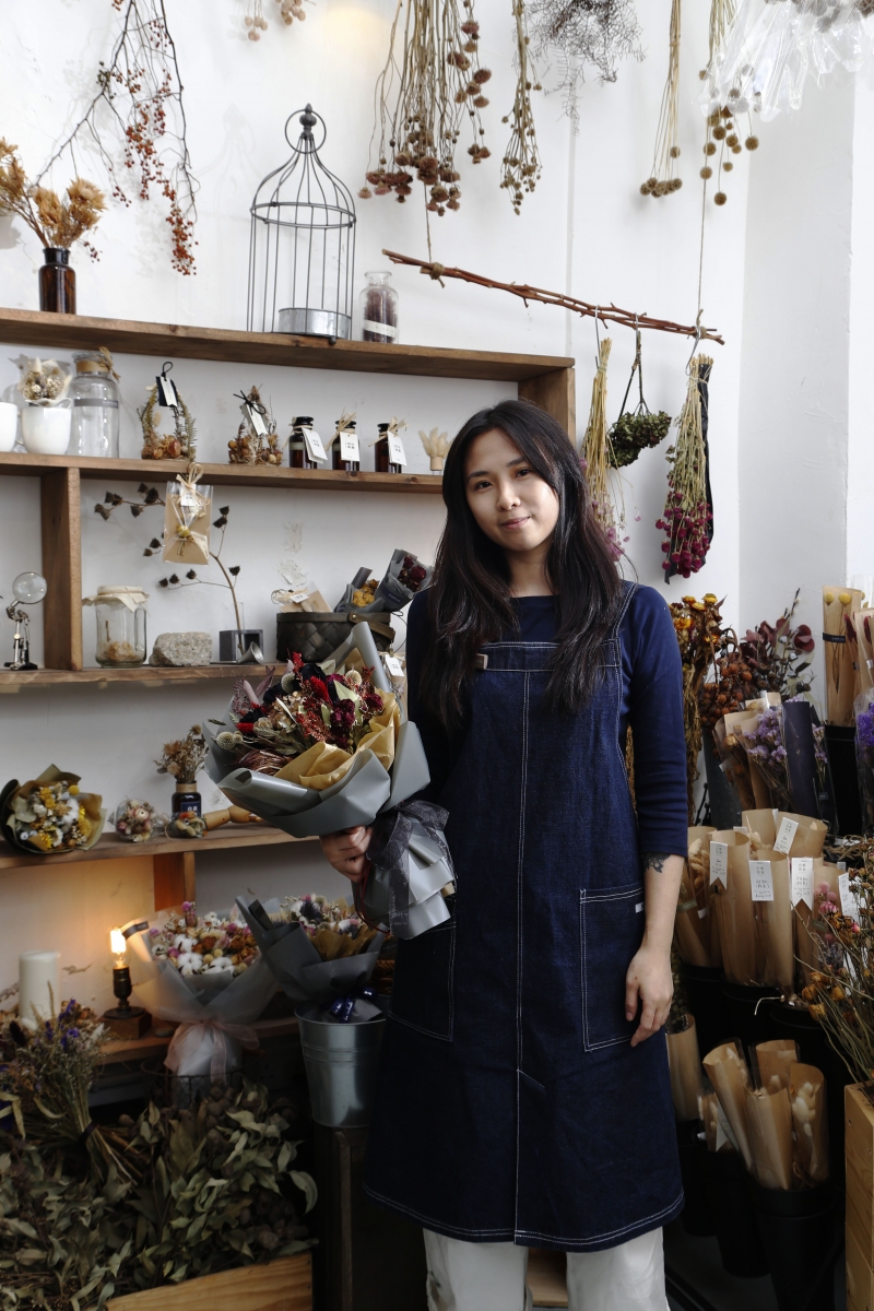 材料花墟買到！自製簡單聖誕乾花圈