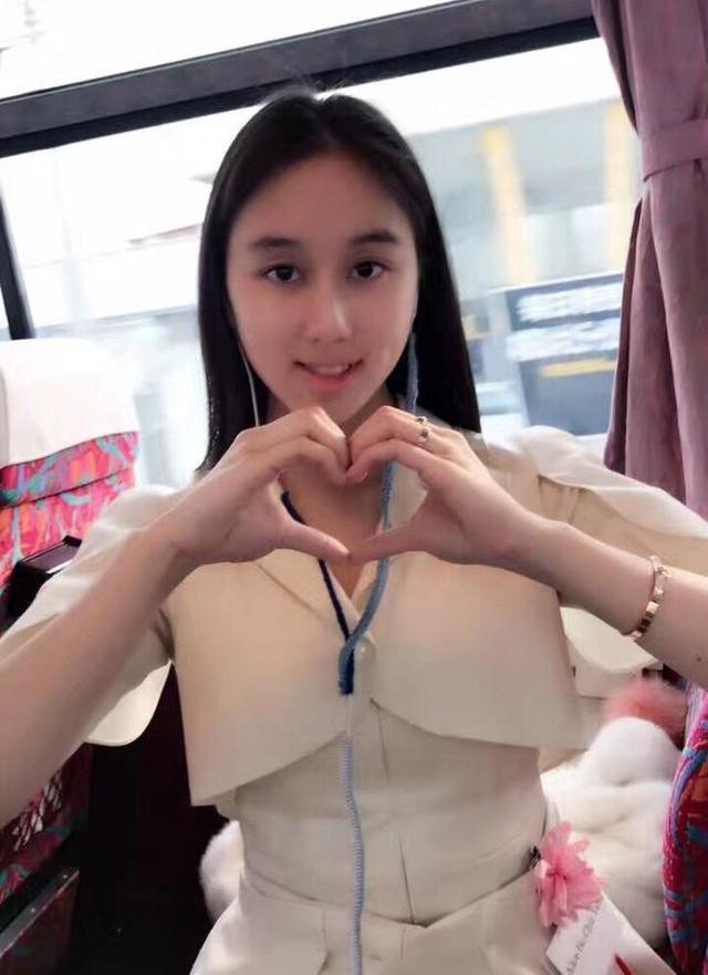 何家女神比拼！何鴻燊最寵女兒超欣憑甚麼贏超蓮