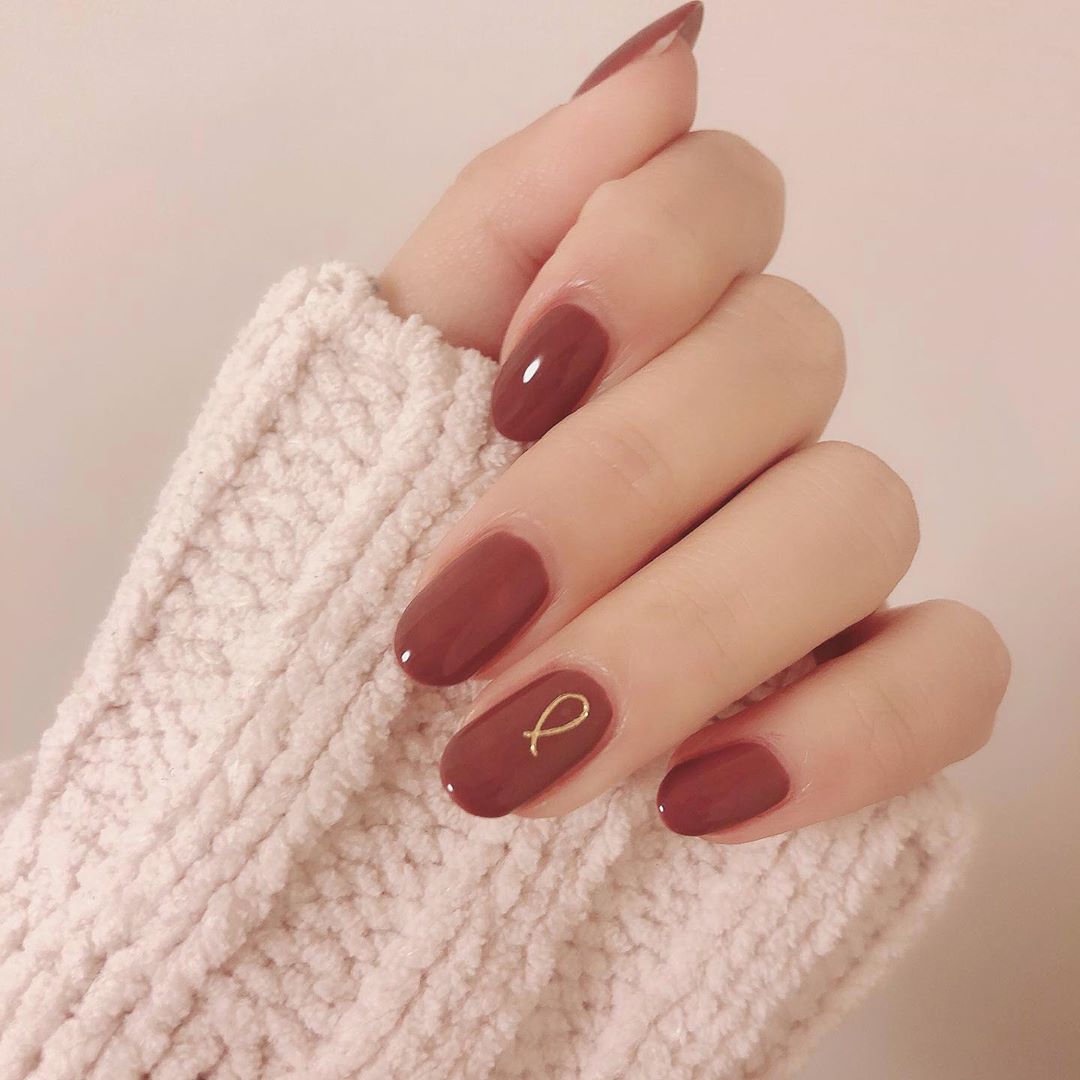 2020新年整新甲！4類20款日式溫柔風紅色系美甲提案