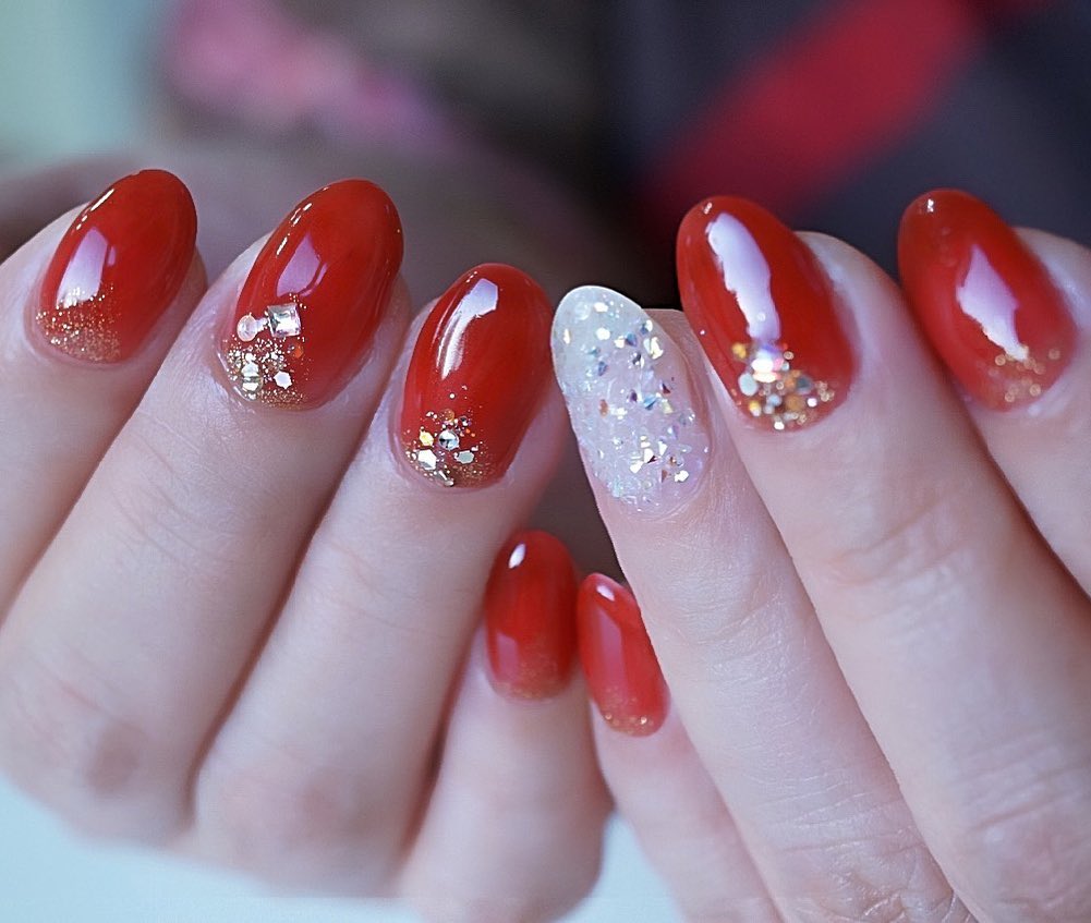 2020新年整新甲！4類20款日式溫柔風紅色系美甲提案