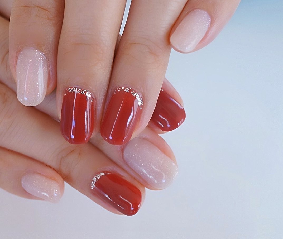 2020新年整新甲！4類20款日式溫柔風紅色系美甲提案