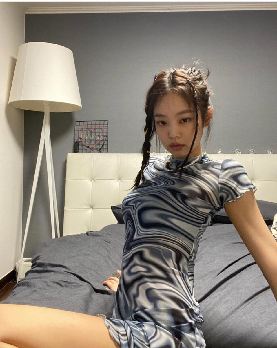 女神愛中分! 學 K-Pop 女神夏日中分髮型升氣質、時尚魅力 女神愛中分! 學 K-Pop 女神夏日中分髮型升氣質、時尚魅力