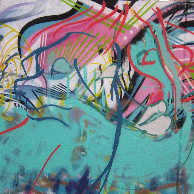 牆壁化妝師深夜塗鴉誌