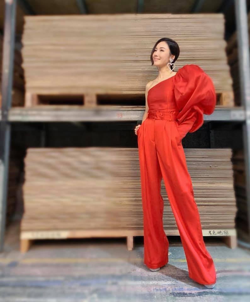 【TVB台慶】台慶女星各出「奇服」，邊位最搶風頭？