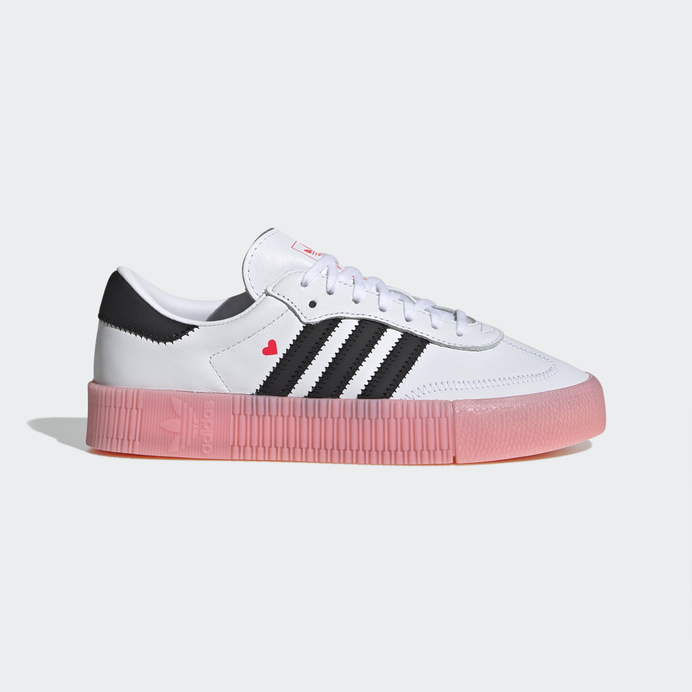 adidas情人節限定CP「暗襯」服  注目心心圖案/LOVE SUPERSTAR鞋