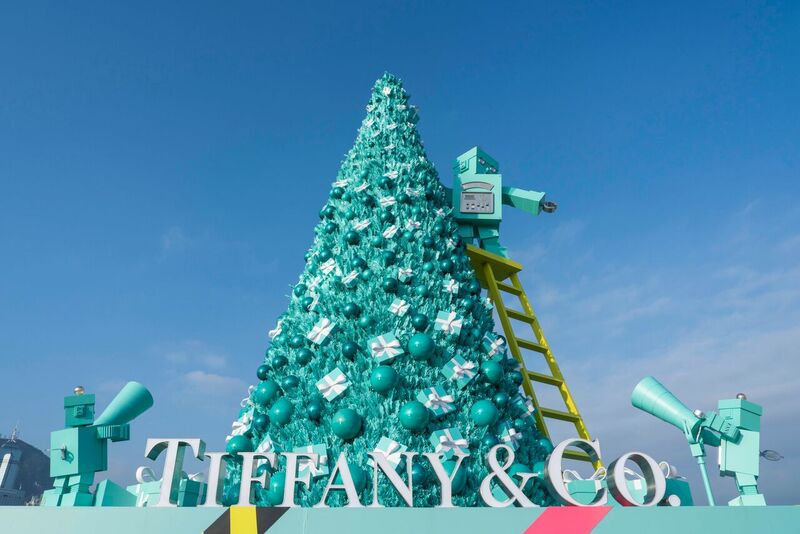 聖誕打卡位！必影Tiffany & Co. 超夢幻30呎聖誕樹