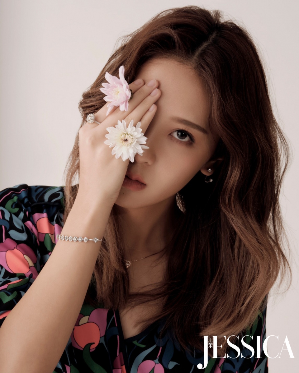 【八月號封面人物】Ain't No Hood Like Sisterhood 余香凝 X 余潔滢