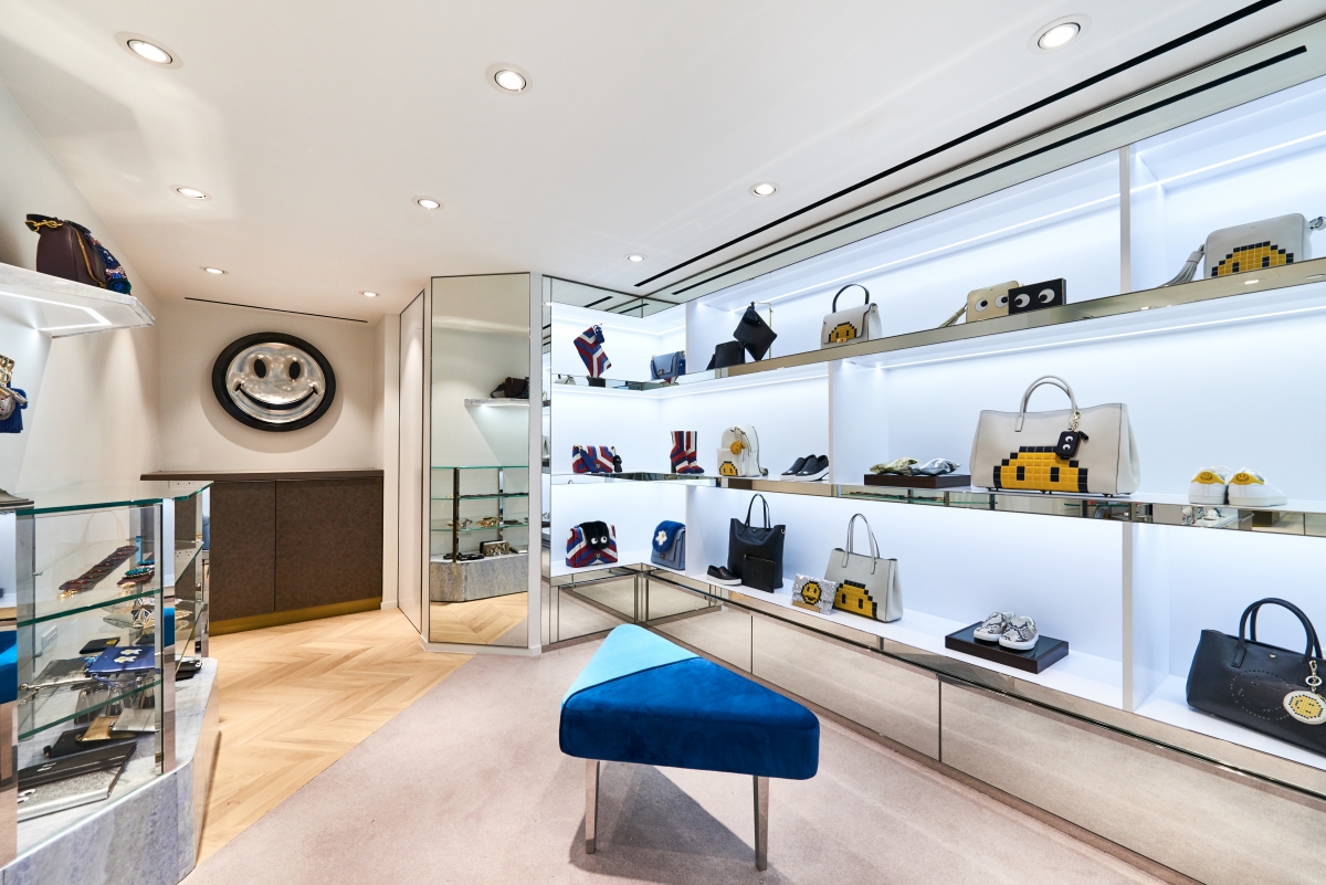 Anya Hindmarch 「太空食鬼」襲新店