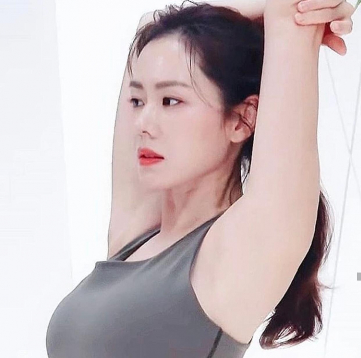 如何贏年小18歲子瑜成百大最美女星？漂亮姐姐孫藝珍從內到外美的法則