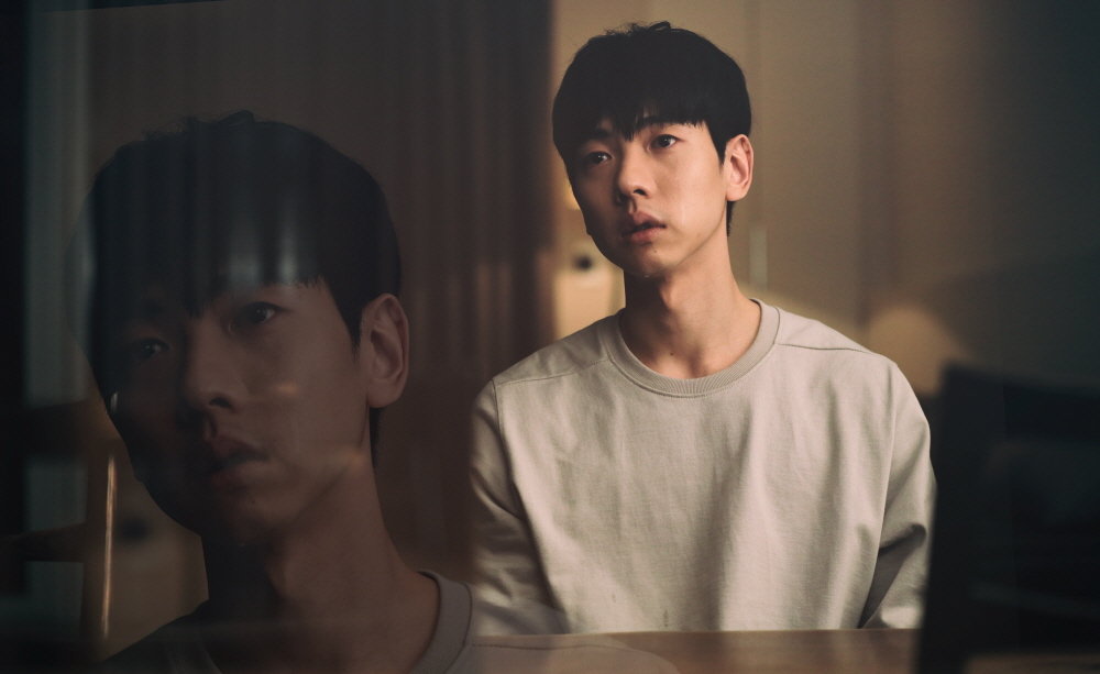 韓版《黑鏡》?解構韓國熱播始源、U-IE等主演之《SF8》8個奇幻單元劇 韓版《黑鏡》?解構韓國熱播始源、U-IE等主演之《SF8》8個奇幻單元劇