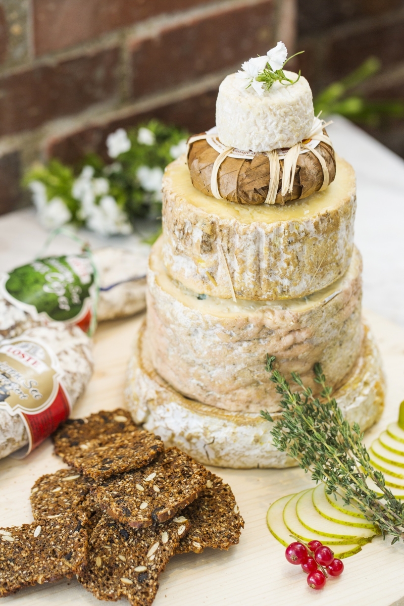 婚宴生日「芝」味 香港首現芝士塔