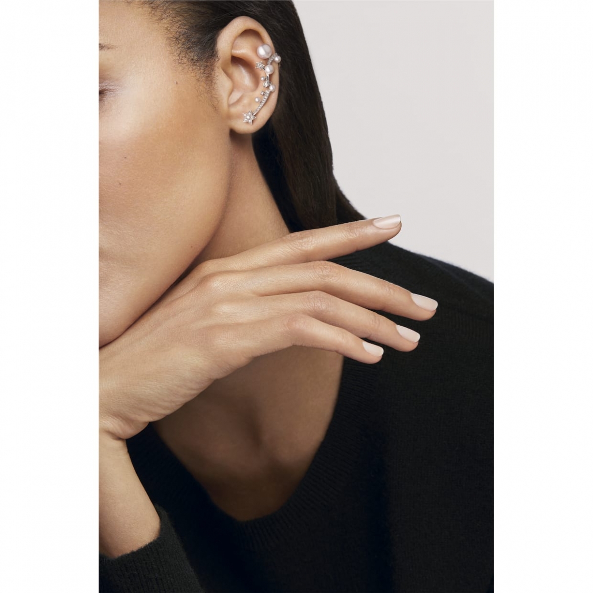 口罩帶常與耳環「糾纏不清」？推介10款防勾型貼耳精緻耳環