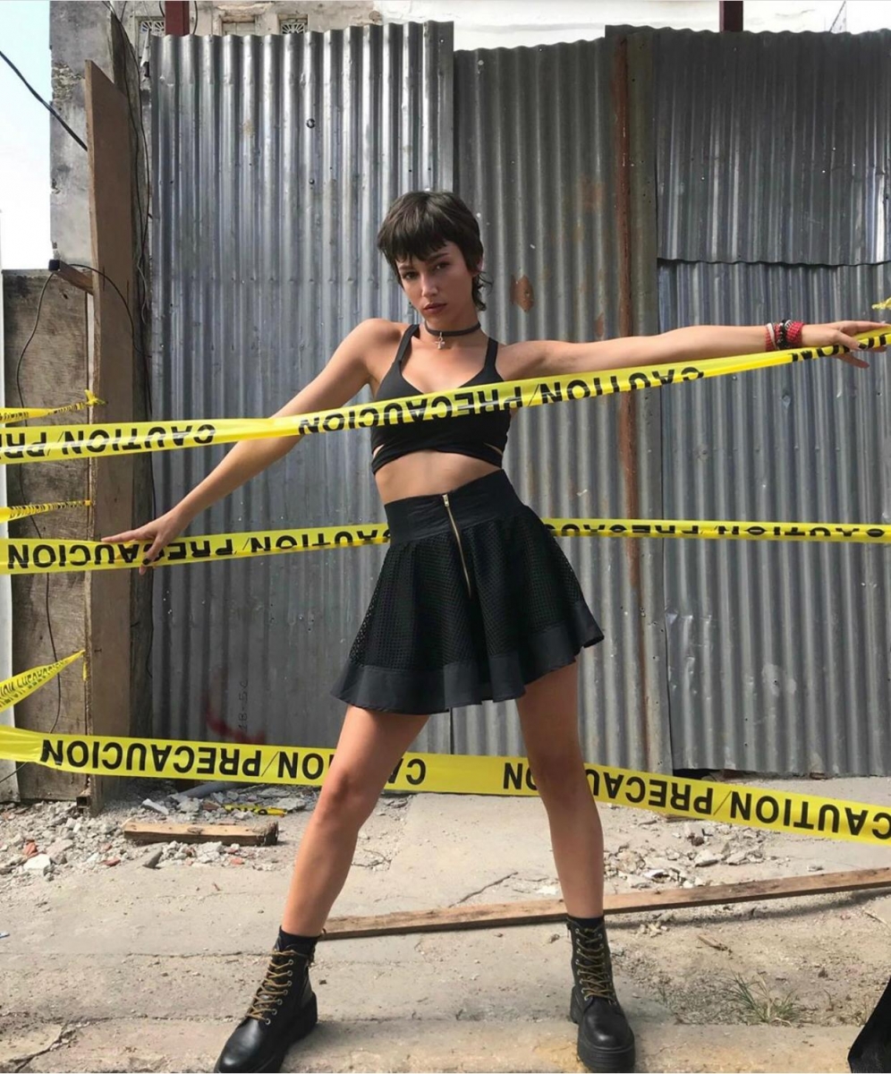 髮型、造型絕對影響外型!Netflix收視冠軍《紙房子》爆紅163cm女主角Tokyo變髮潮服營造長腿索女形象 髮型、造型絕對影響外型!Netflix收視冠軍《紙房子》爆紅163cm女主角Tokyo變髮潮服營造長腿索女形象