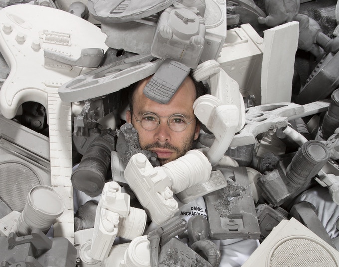 藝術裝置帶回家！Dior 再乘Daniel Arsham 仿古雕塑限量版Future Relics系列