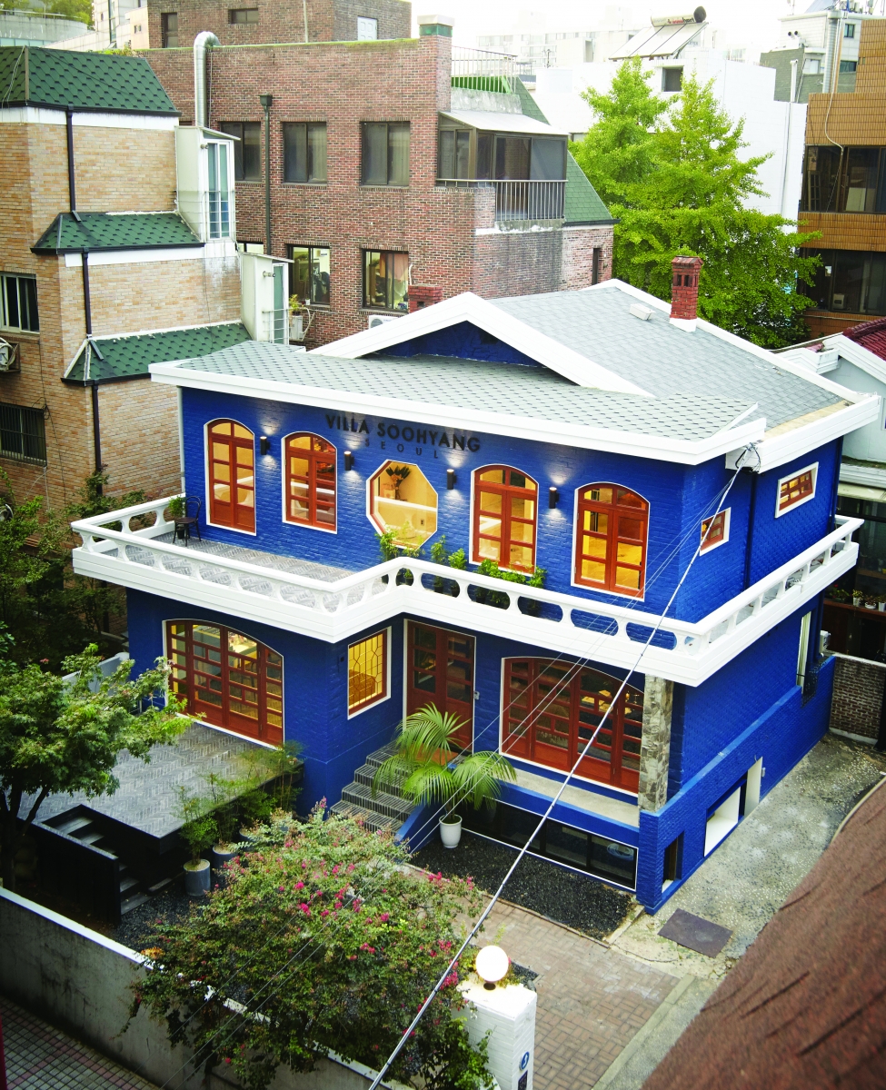 位於首爾的旗艦店Villa Soohyang有兩層高。