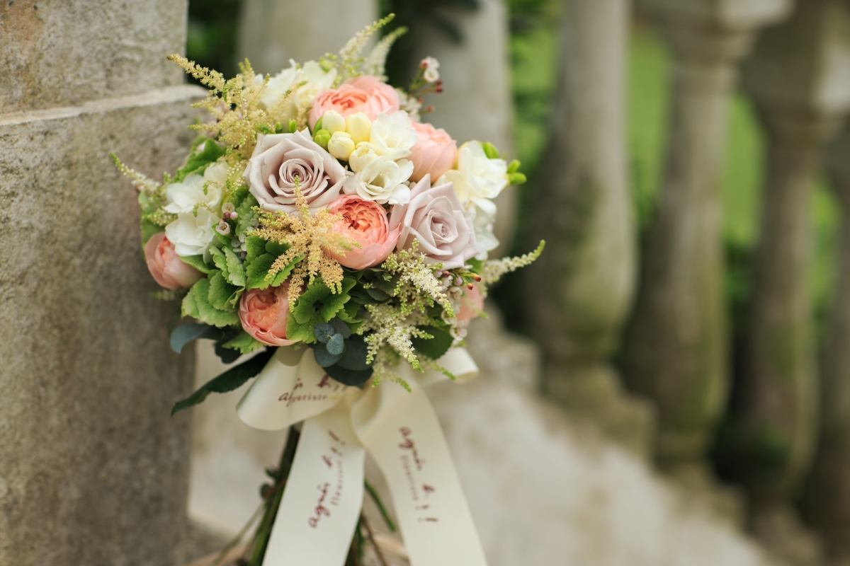 rose and freesia_$1500