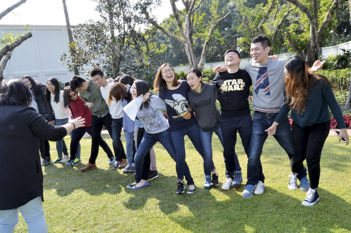 香港歐萊雅不時舉辦員工活動,建立同事的團體合作精神。