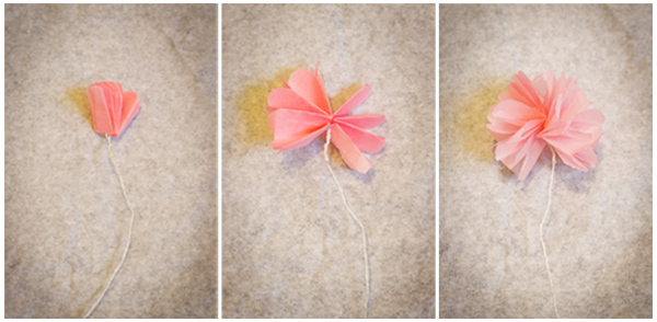 Step 5: 攤開花瓣,並將紙巾分層撕開即成。