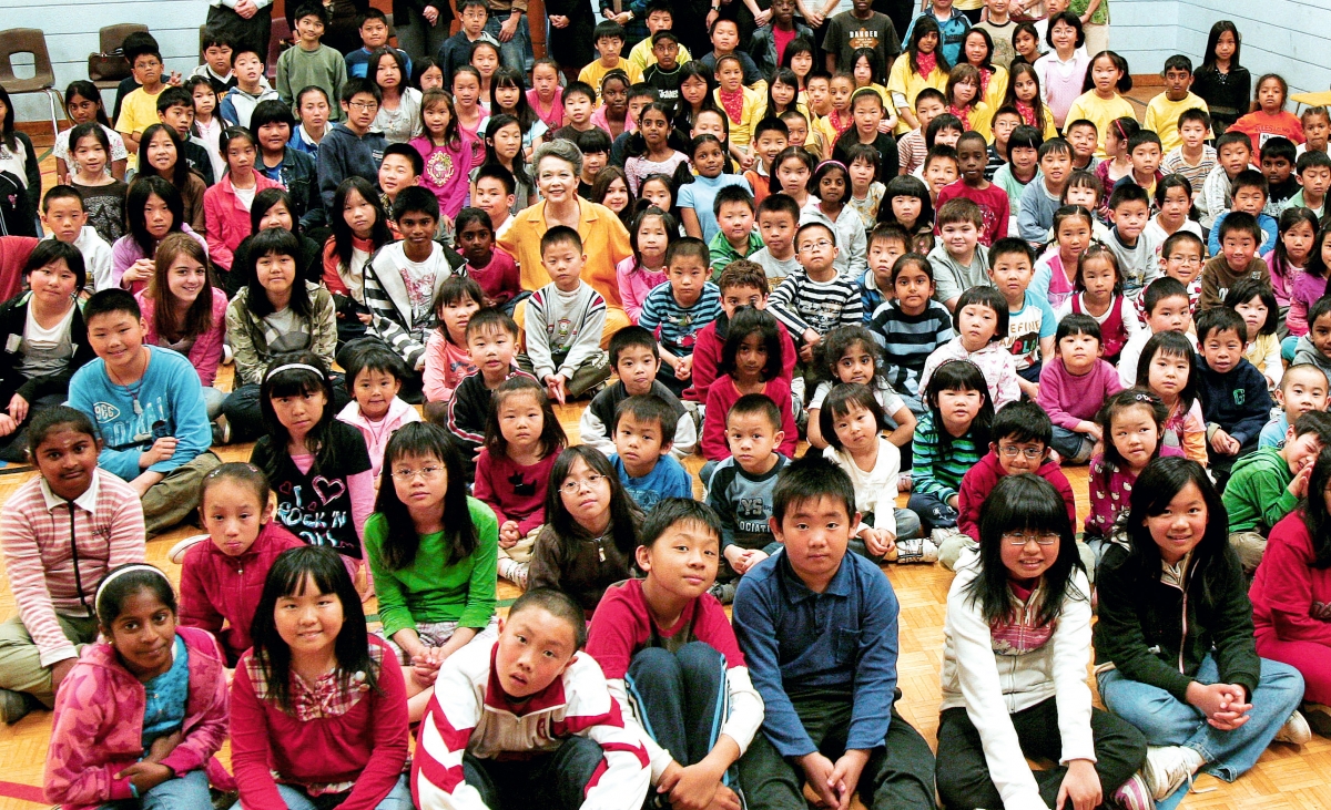 2010年出席多倫多教育周活動。