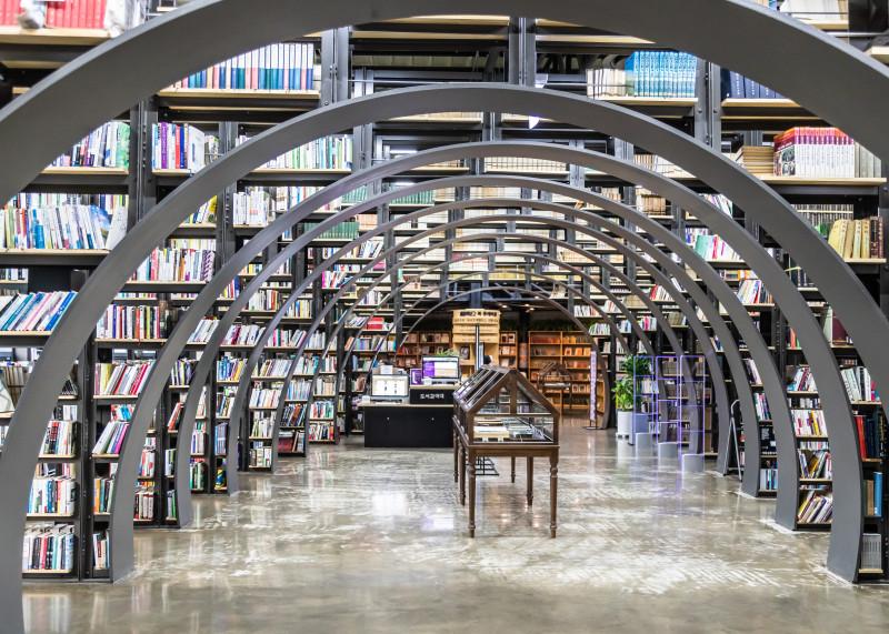 齊做韓劇女主角!韓劇取景圖書館大合集 ﹙內附打卡位 +交通﹚ 齊做韓劇女主角!韓劇取景圖書館大合集 ﹙內附打卡位 +交通﹚