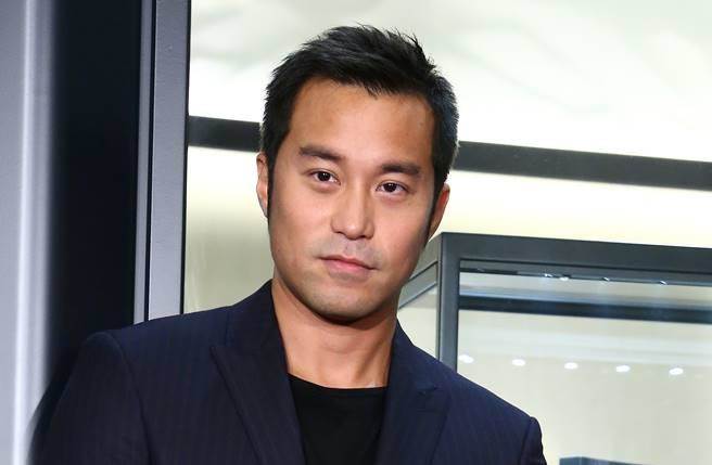 男生用6種沉默方式表達「我愛你」