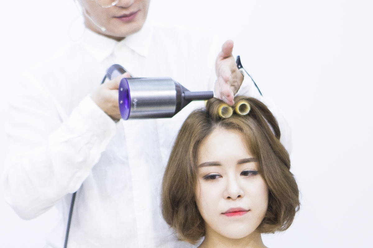 Dyson風筒有幾勁？韓星御用髮型屋Soonsoo老闆親自教路