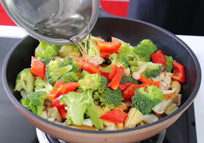 由前KARA成員「巨嬰」變50KG重瓜子臉擁長腿 姜知英自製必瘦果汁不怕《宵夜男女》狂吃飲酒 由前KARA成員「巨嬰」變50KG重瓜子臉擁長腿 姜知英自製必瘦果汁不怕《宵夜男女》狂吃飲酒