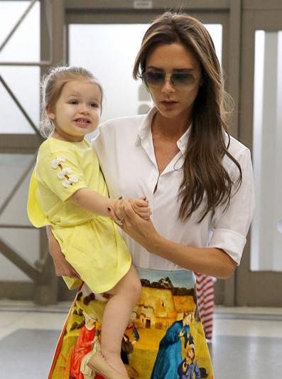 母親節裝扮靈感！星媽親子扮靚實錄