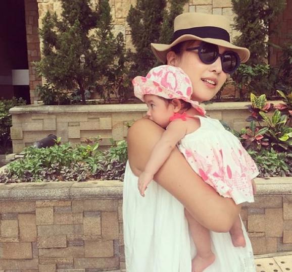 母親節裝扮靈感！星媽親子扮靚實錄