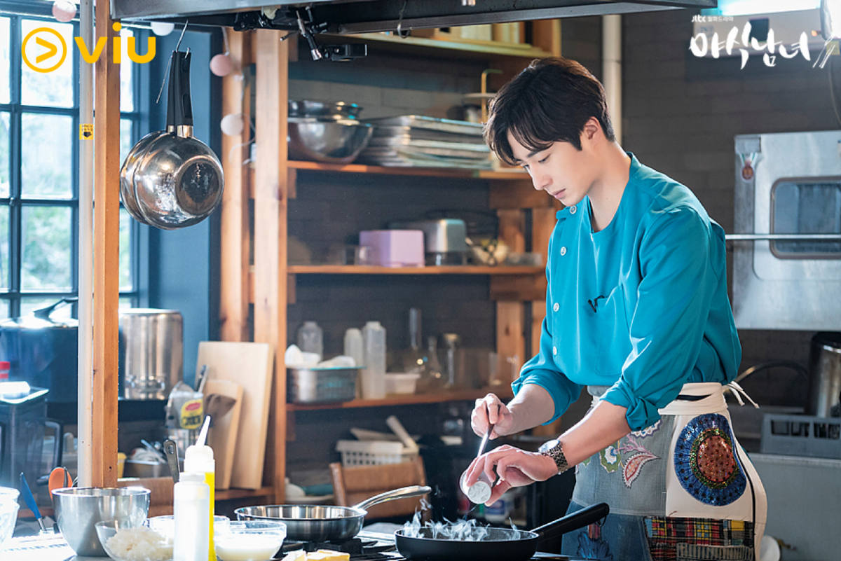 由前KARA成員「巨嬰」變50KG重瓜子臉擁長腿 姜知英自製必瘦果汁不怕《宵夜男女》狂吃飲酒 由前KARA成員「巨嬰」變50KG重瓜子臉擁長腿 姜知英自製必瘦果汁不怕《宵夜男女》狂吃飲酒