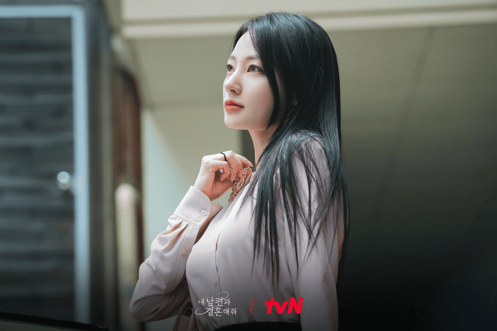 tvn-drama-1702002677-3252956687308327025-8063888834-65b0c45d2741a.png